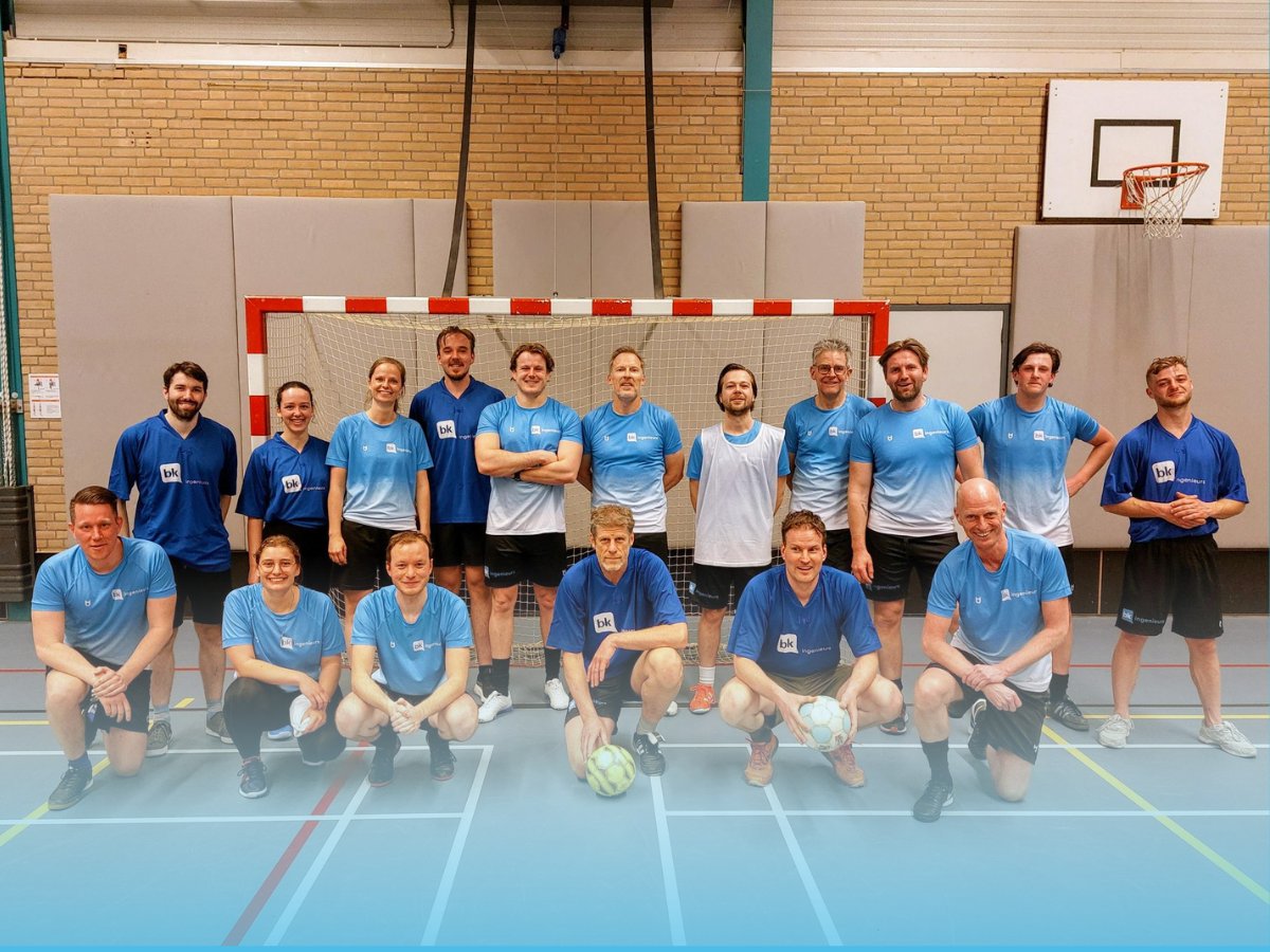 winnen, zaalvoetbaltoernooi, Velserbroek, teams, BK ingenieurs, denken, durven, doen, collega's, sportief, werkgever, werknemer, medewerker, leuk